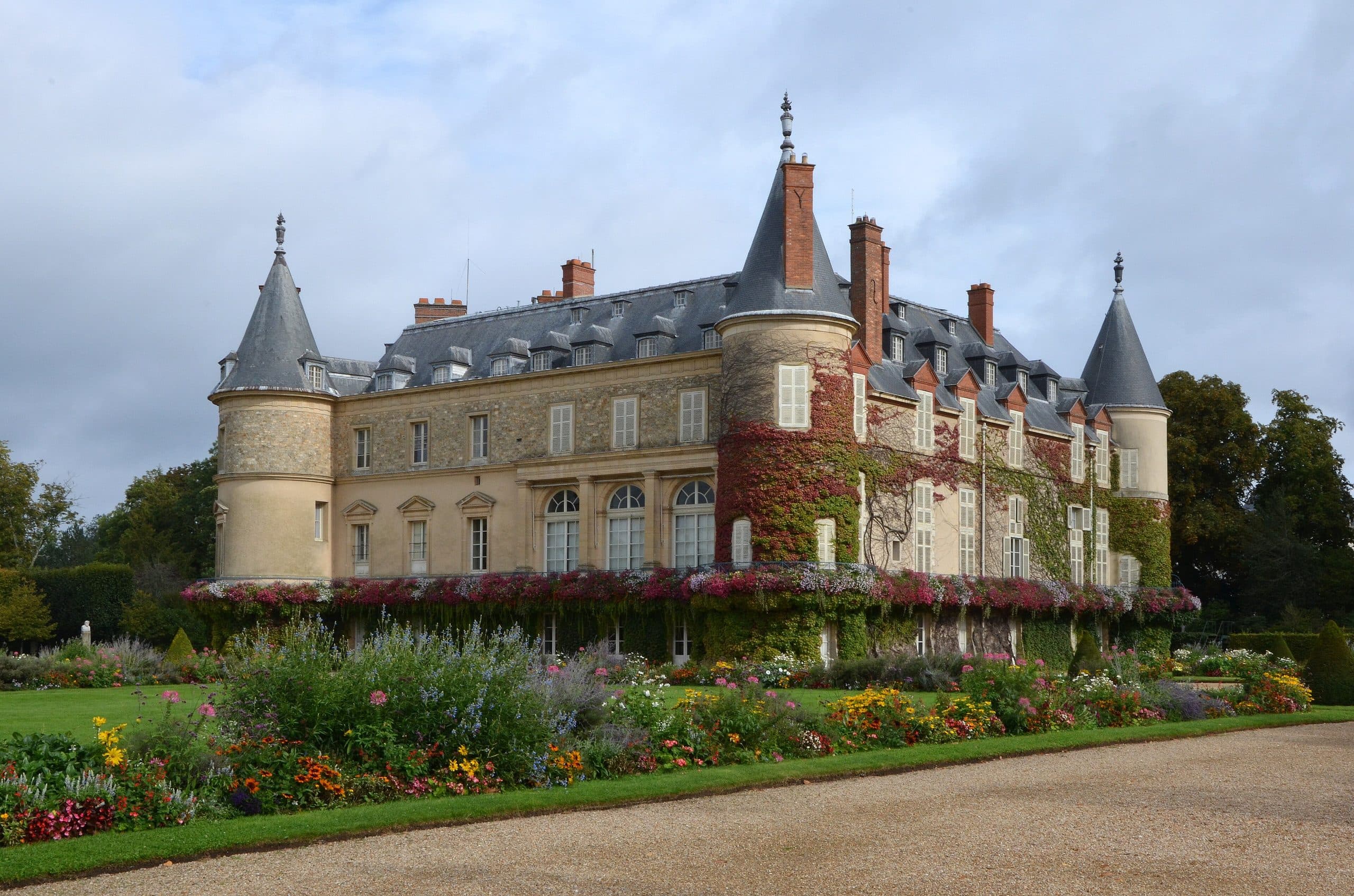 Rambouillet: The Queen's Dairy & the Presidents' Château - Image 4