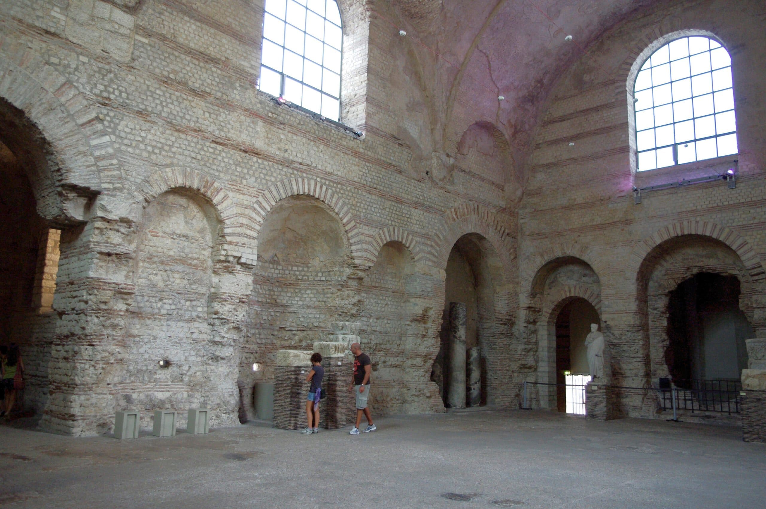 Cluny: The Lady and the Unicorn & Medieval Paris - Image 2
