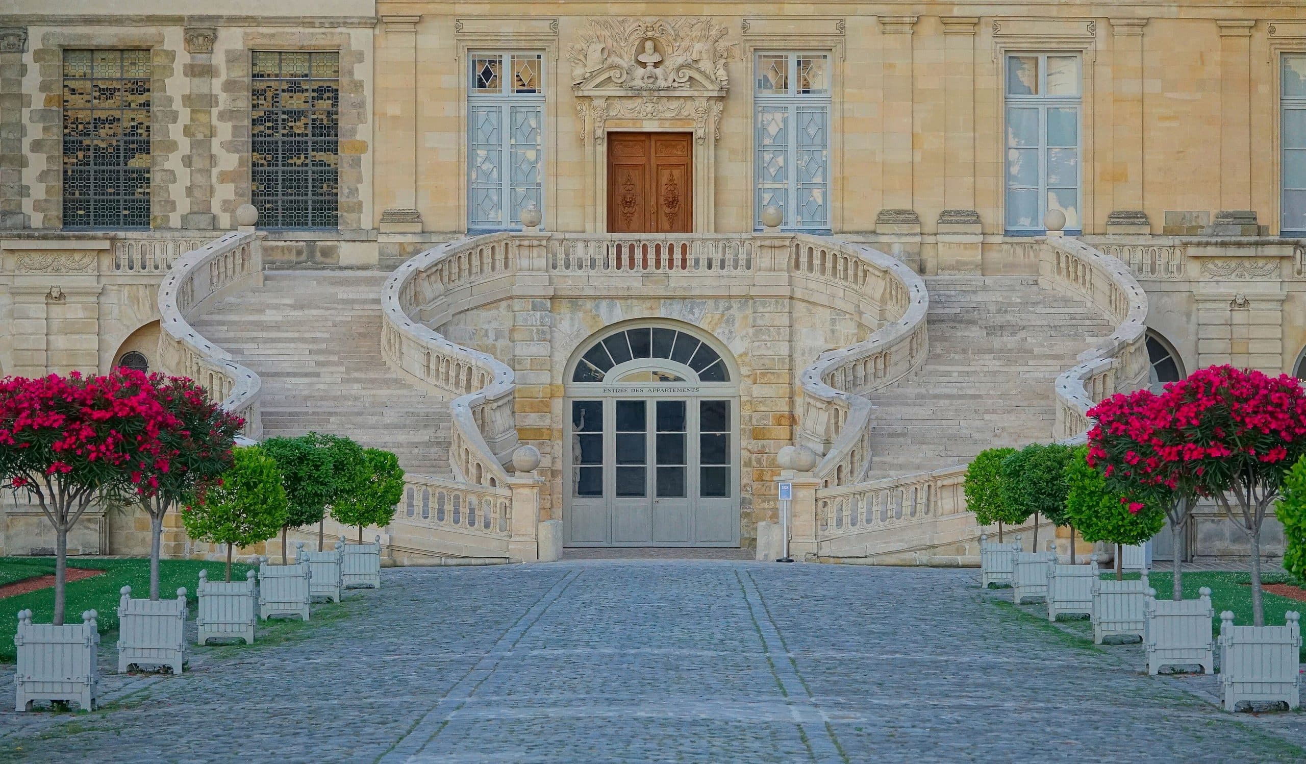 Fontainebleau: The House of Kings - Image 1