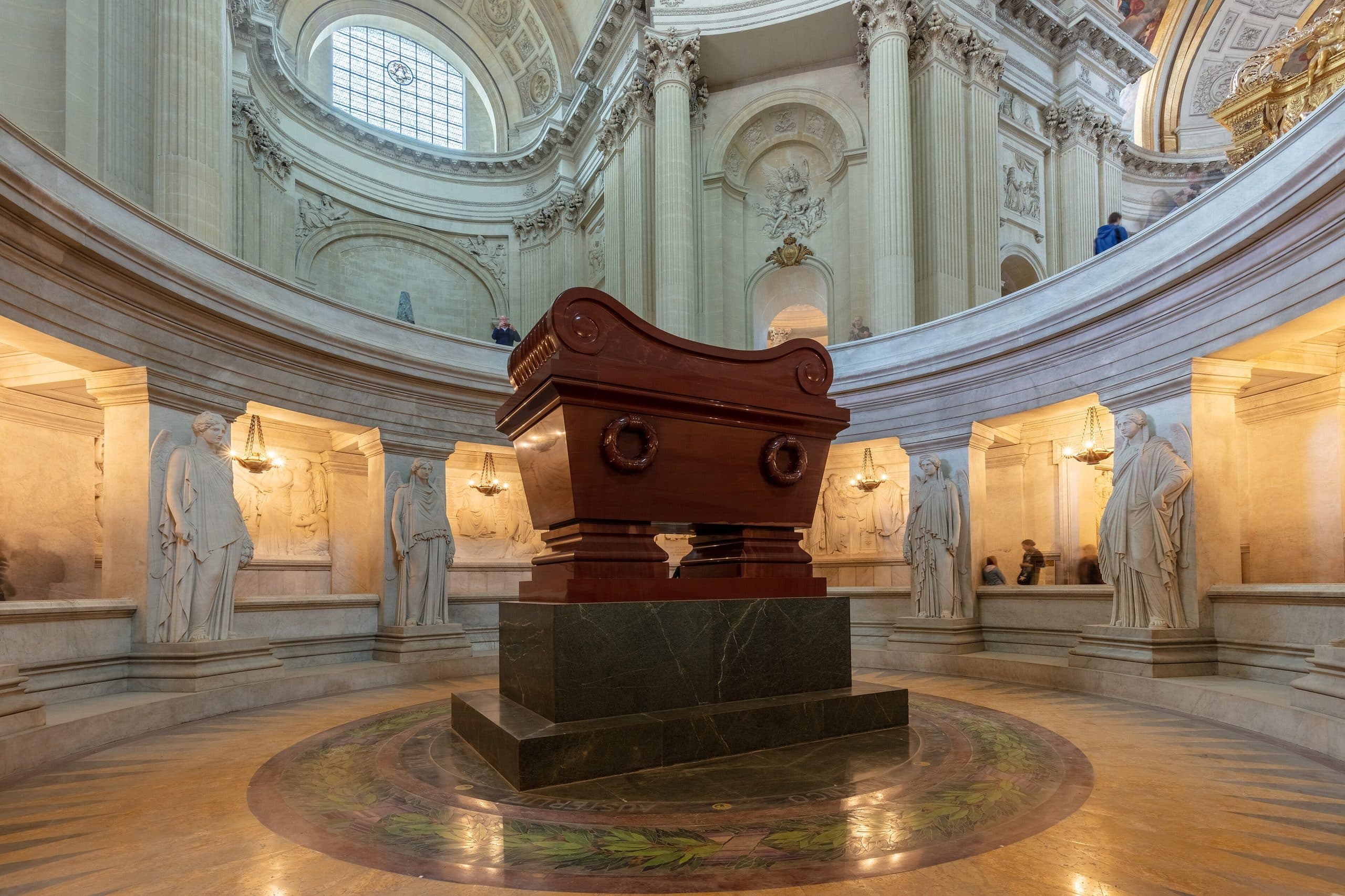 Invalides: Napoleon's Tomb & the Army Museum - Image 1