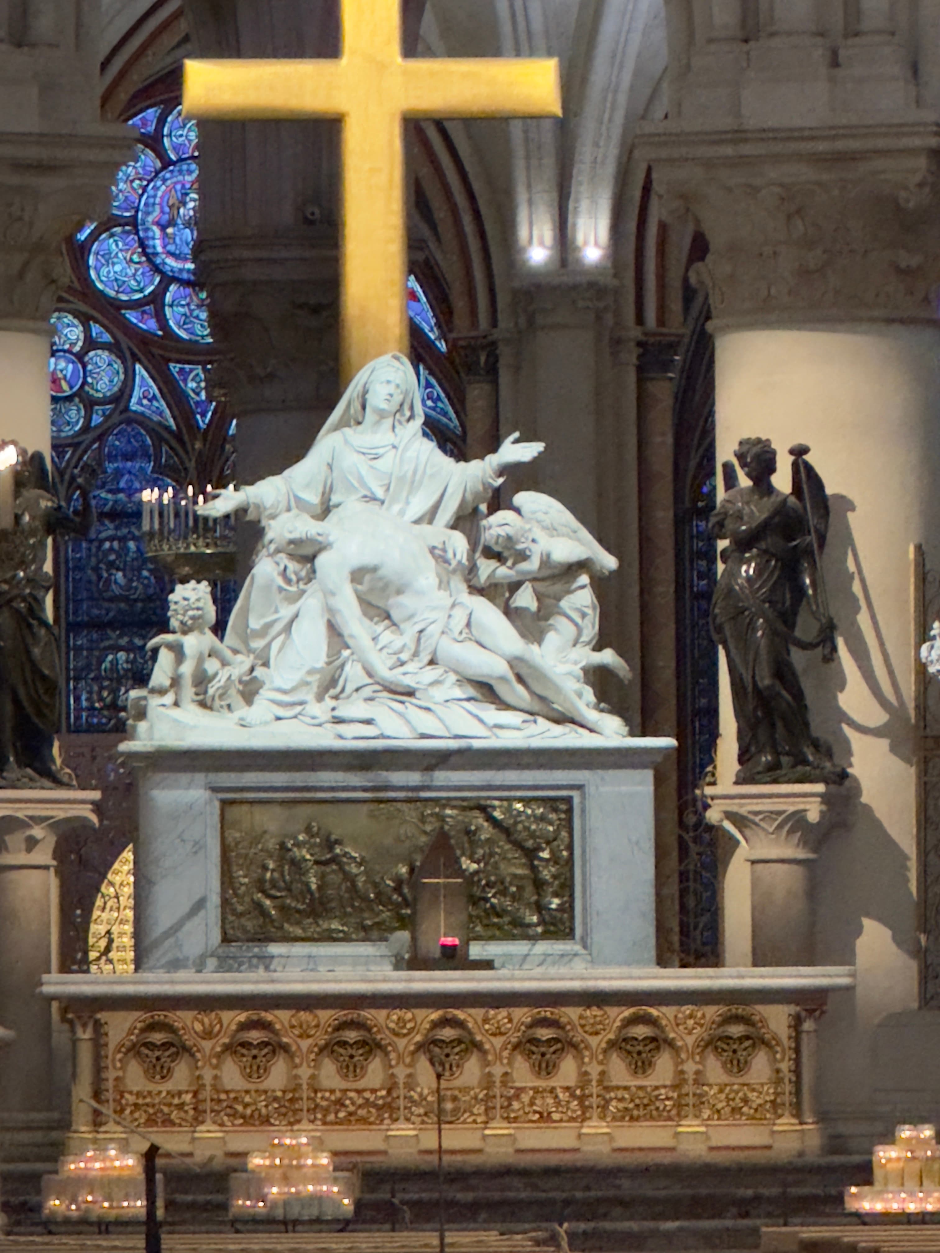 Sainte Chapelle and Notre Dame - Image 4